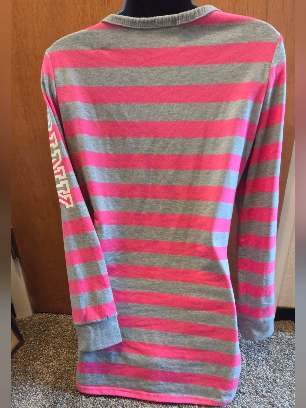 PINK Victoria's Secret Pink & Gray Striped Long-Sleeve Button Henley SzXL - Picture 8 of 10